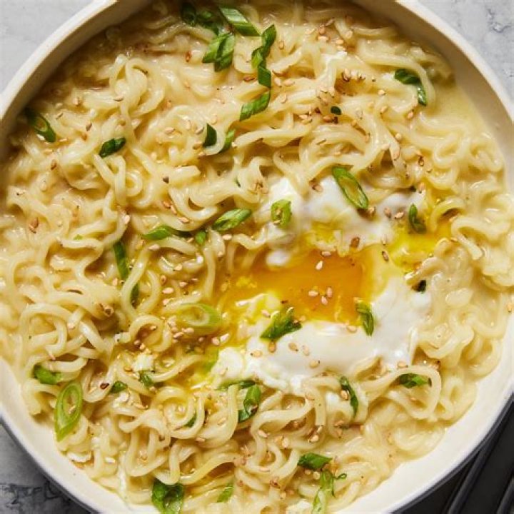 How to cook ramen noodles?