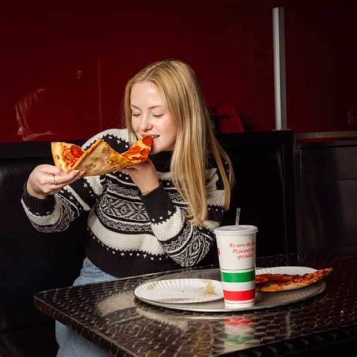 How to find pizza restaurants near you that offer food delivery?