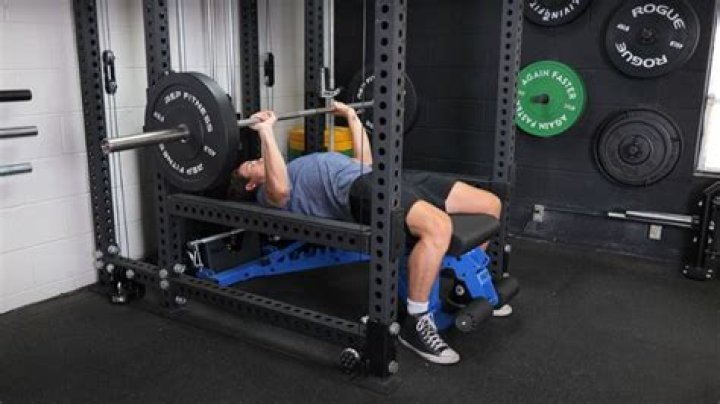 Is 300 pounds a good bench press?
