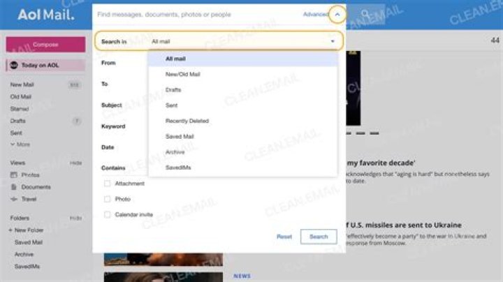 Is an AOL email account free?