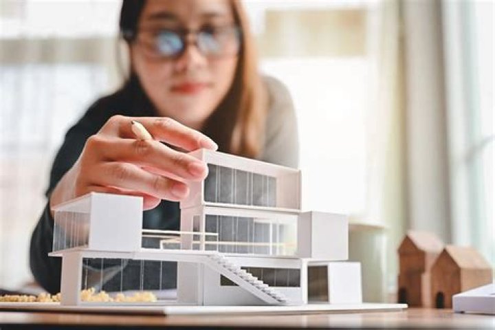 Is architecture a middle class job?