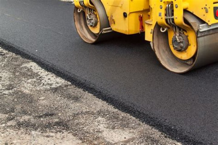 Is asphalt made of tar?