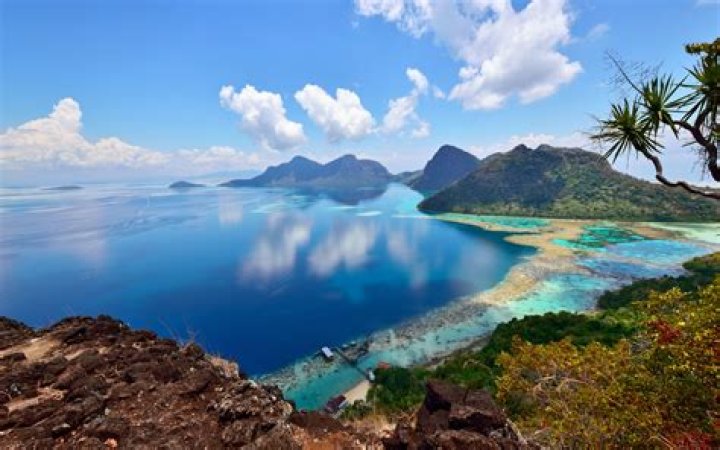Is Borneo a safe place to live?