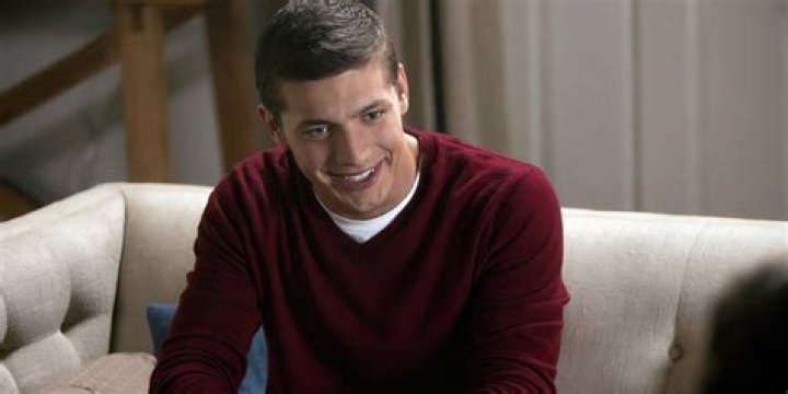 Is Charles DiLaurentis A in PLL?