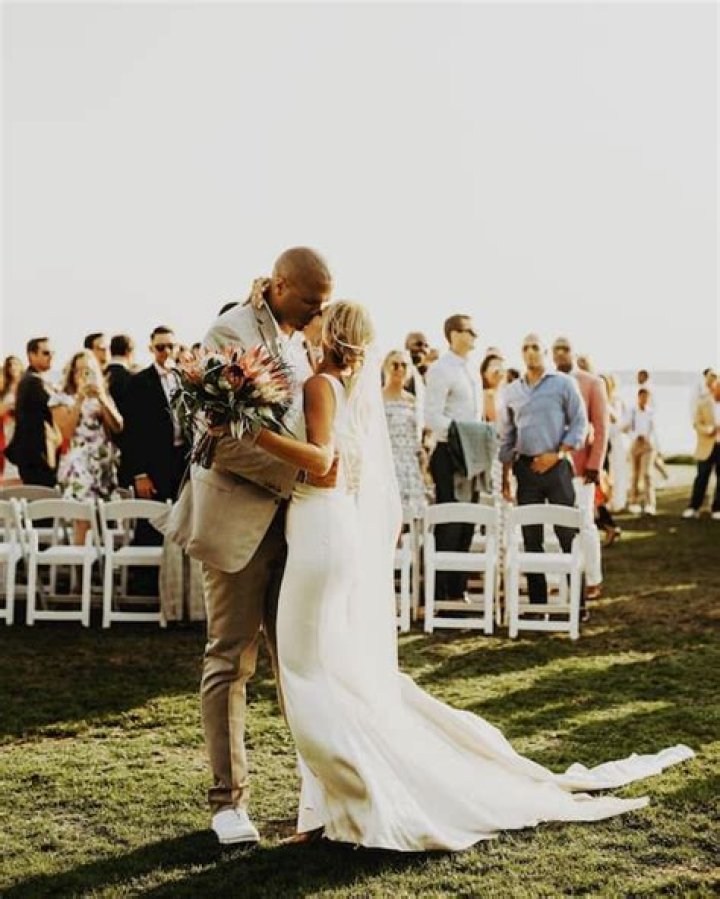 Is Chris Peppler married?