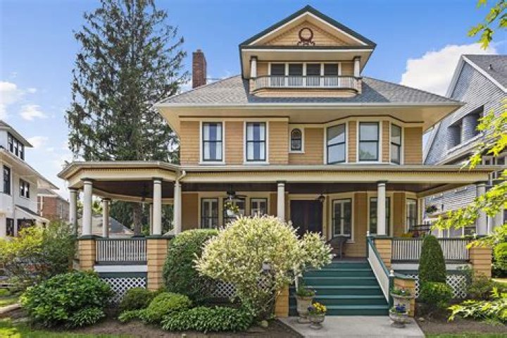 Is Ditmas Park a good neighborhood?