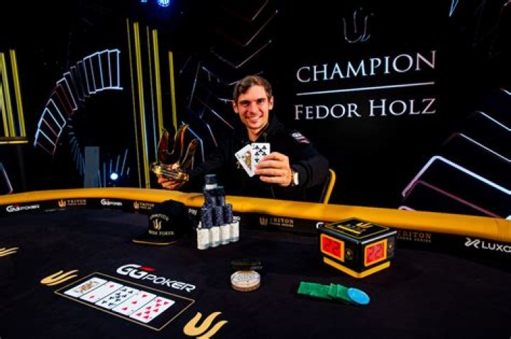 Is Fedor Holz playing poker?