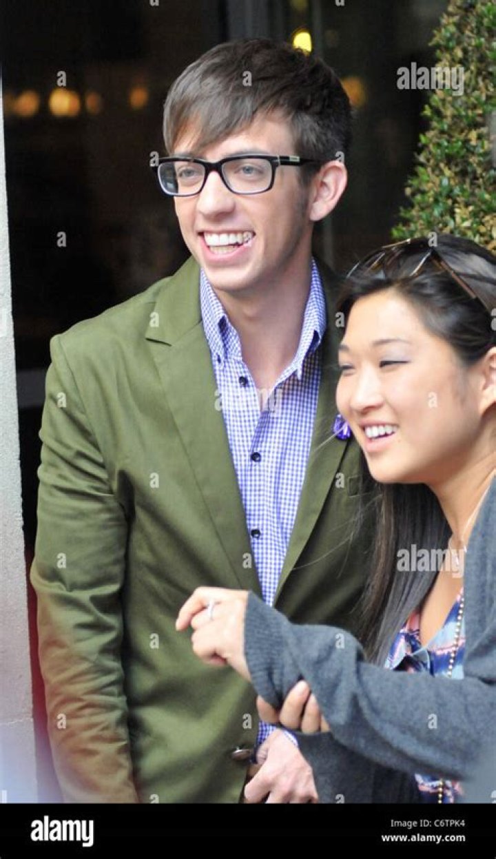 Is Jenna Ushkowitz adopted?
