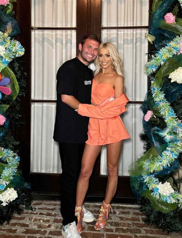 Is Jodi Gordon still married?