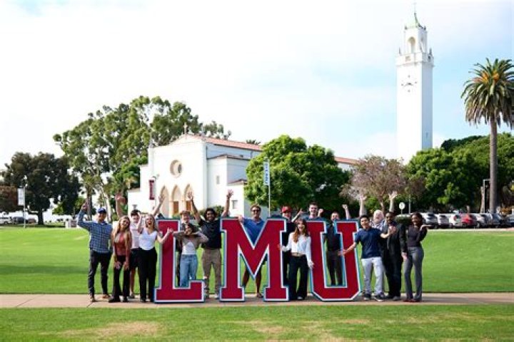Is LMU open for tours?