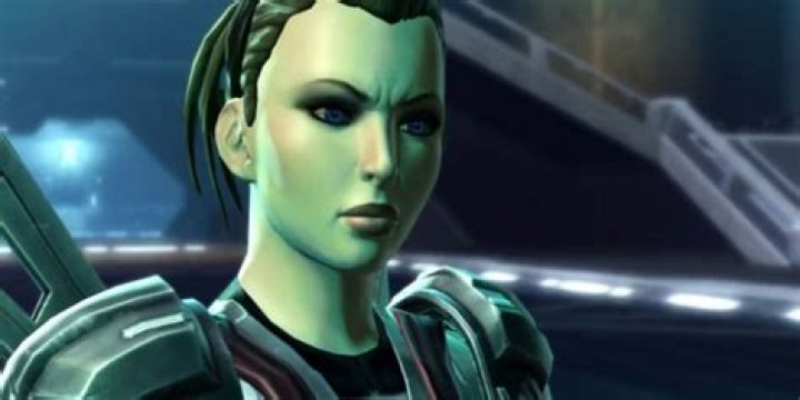 Is Meetra Surik stronger than Revan?