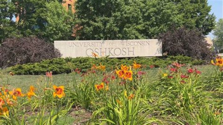 Is Oshkosh WI central time?
