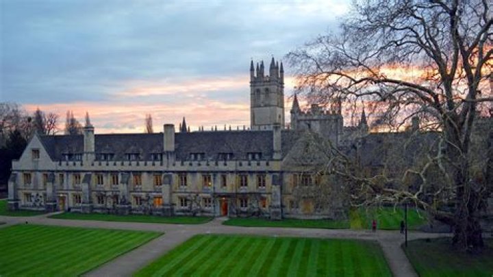 Is Oxford college a community college?