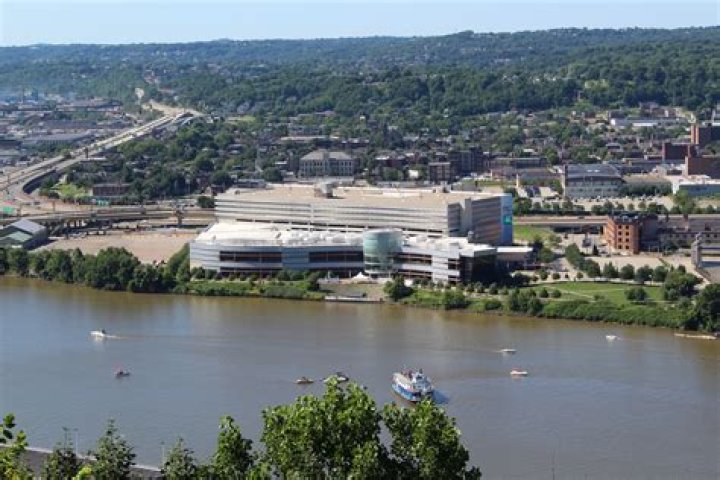 Is parking free at Rivers Casino Pittsburgh?
