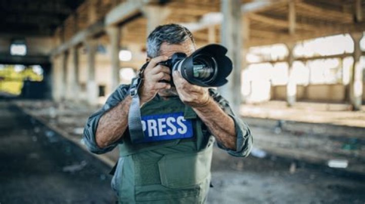 Is photography part of journalism?