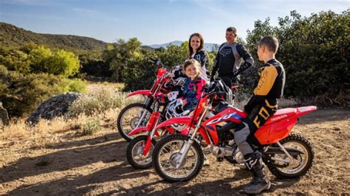 Is riding a dirt bike like riding a motorcycle?