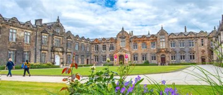 Is St Andrews a prestigious university?