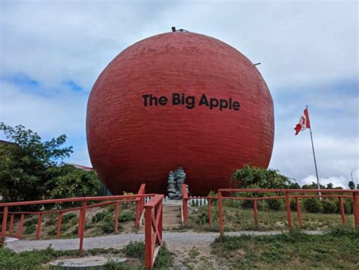 Is the Big Apple Inn still open?