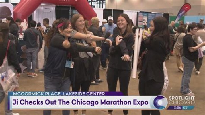 Is the Chicago Marathon Expo open to the public?