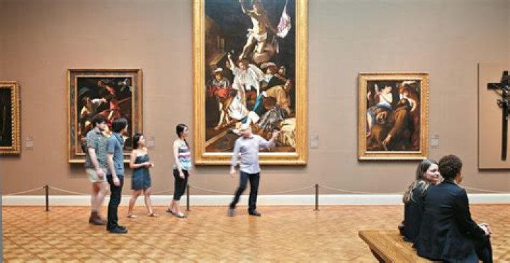 Is the School of the Art Institute of Chicago closing?