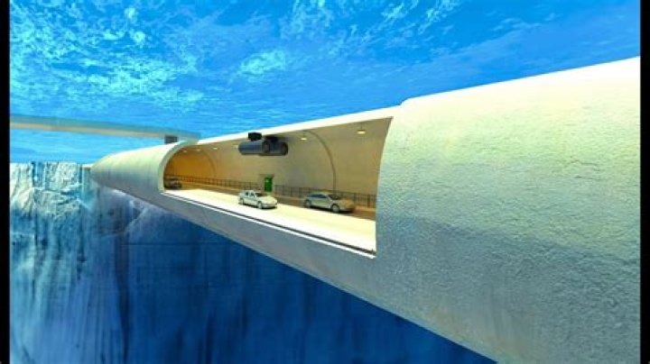 Is the Virginia Beach tunnel underwater?