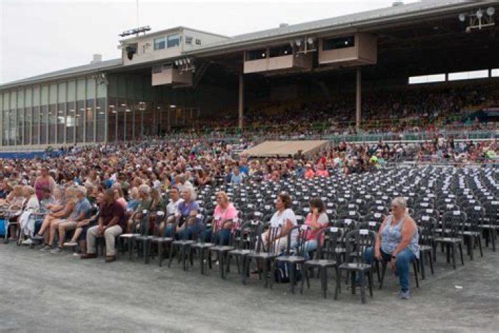 Is there a senior discount at the Delaware State Fair?