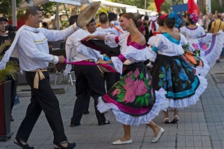Que bailes se bailan en la zona sur?