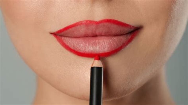 Should your lip liner be darker?