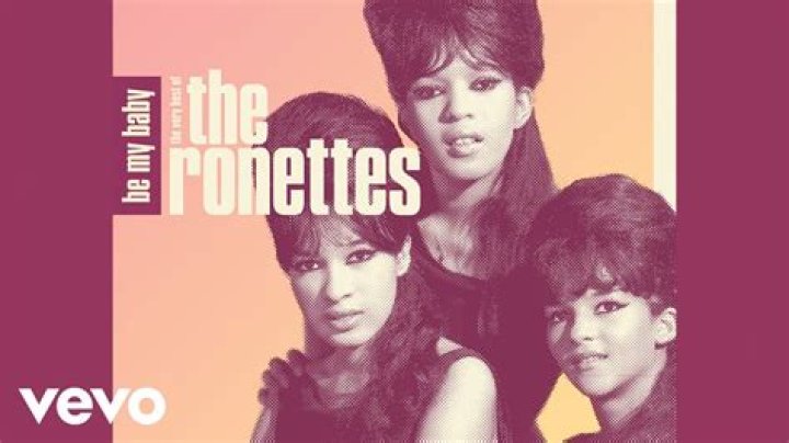 Was Darlene in love with Ronettes?
