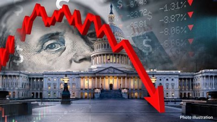 Was there an economic collapse in 2015?