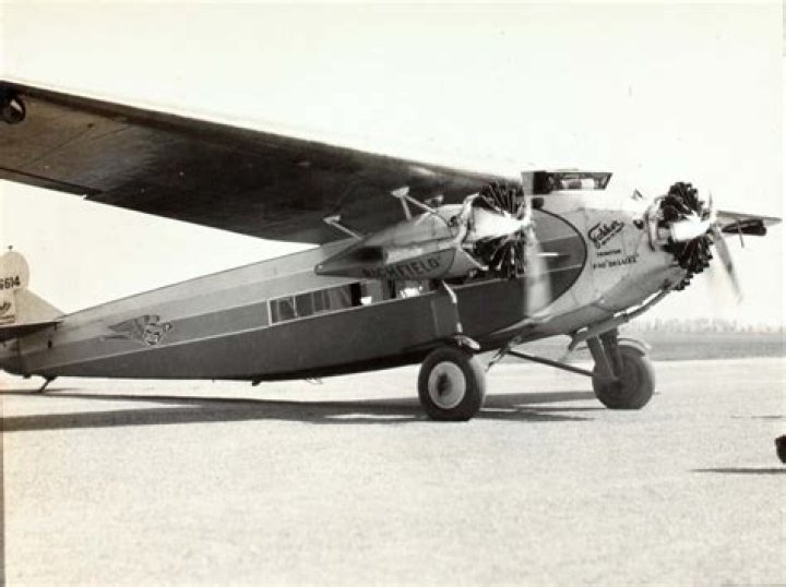 Was there planes in 1925?
