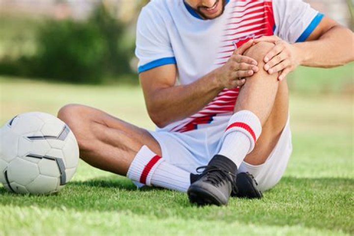 What are common knee injuries in soccer?