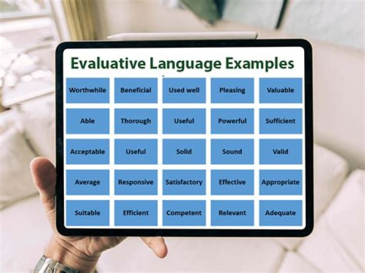 What are evaluative verbs?