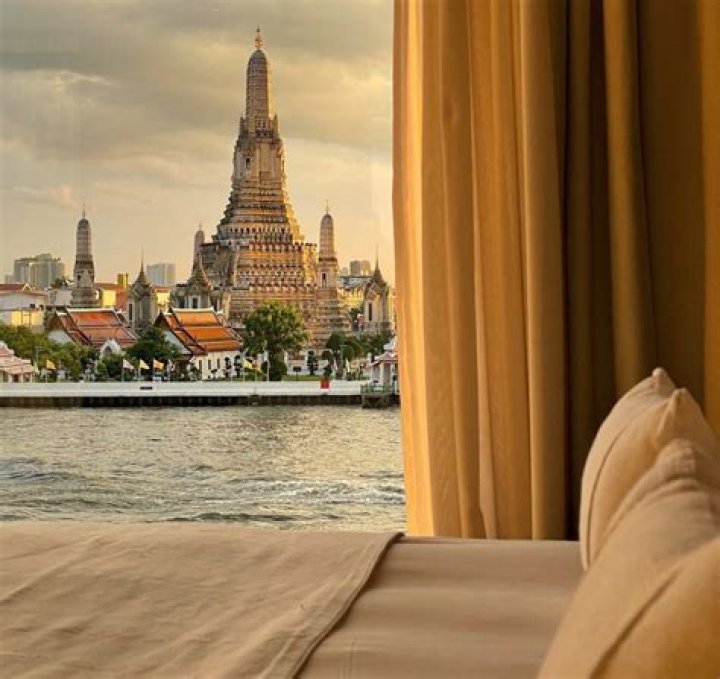 What are the best hotels to stay in Bangkok?