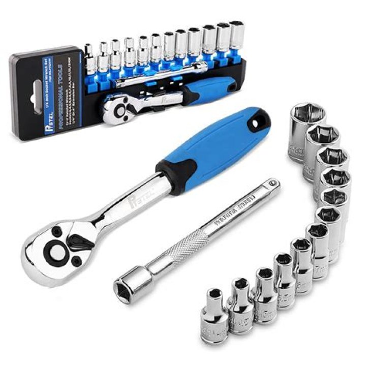 What are the two types of socket sets?