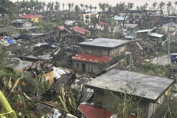 What are the typhoons that hit the Philippines 2009?