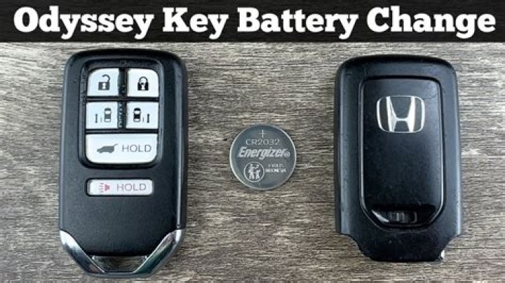 What battery does Honda CRV key fob use?