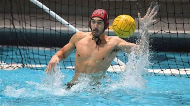 What colleges offer water polo?