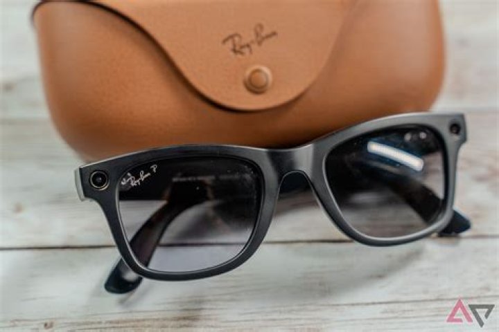 What color are Arista Ray-Bans?