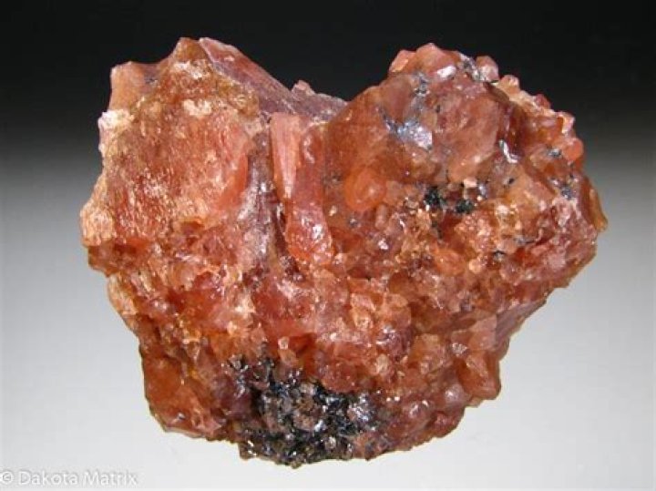 What color is Bustamite?