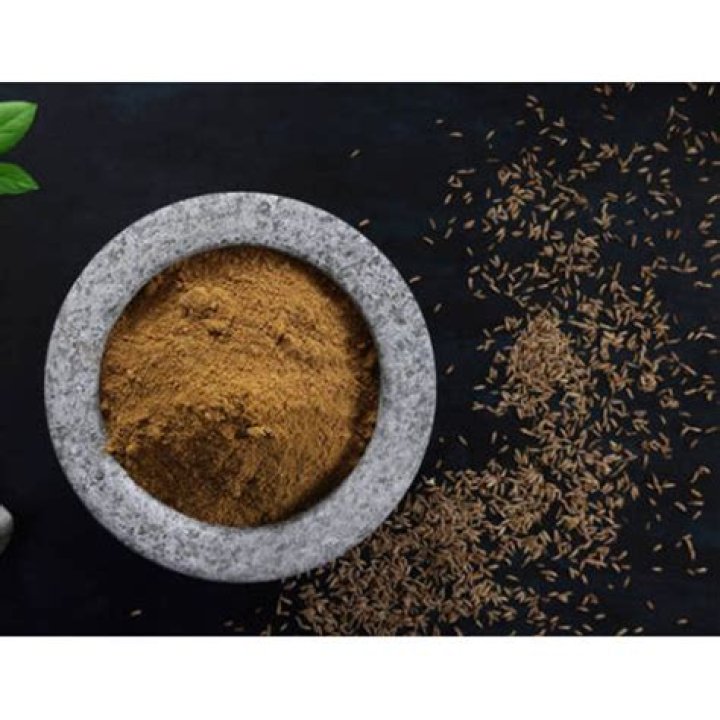 What color is cumin powder?