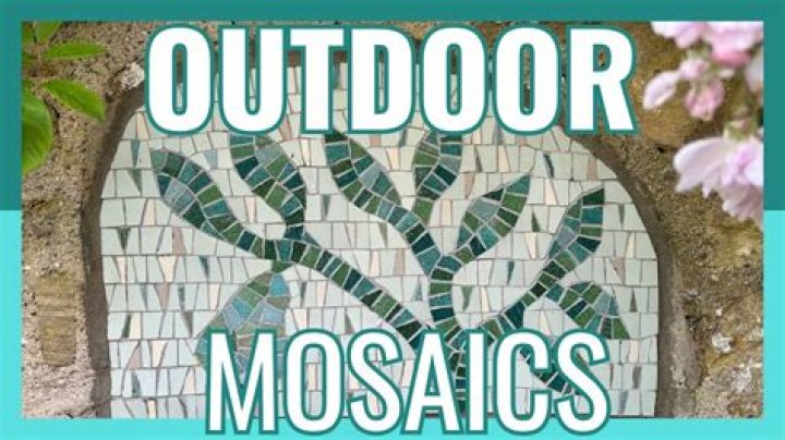 What Colours did the Romans use for mosaics?