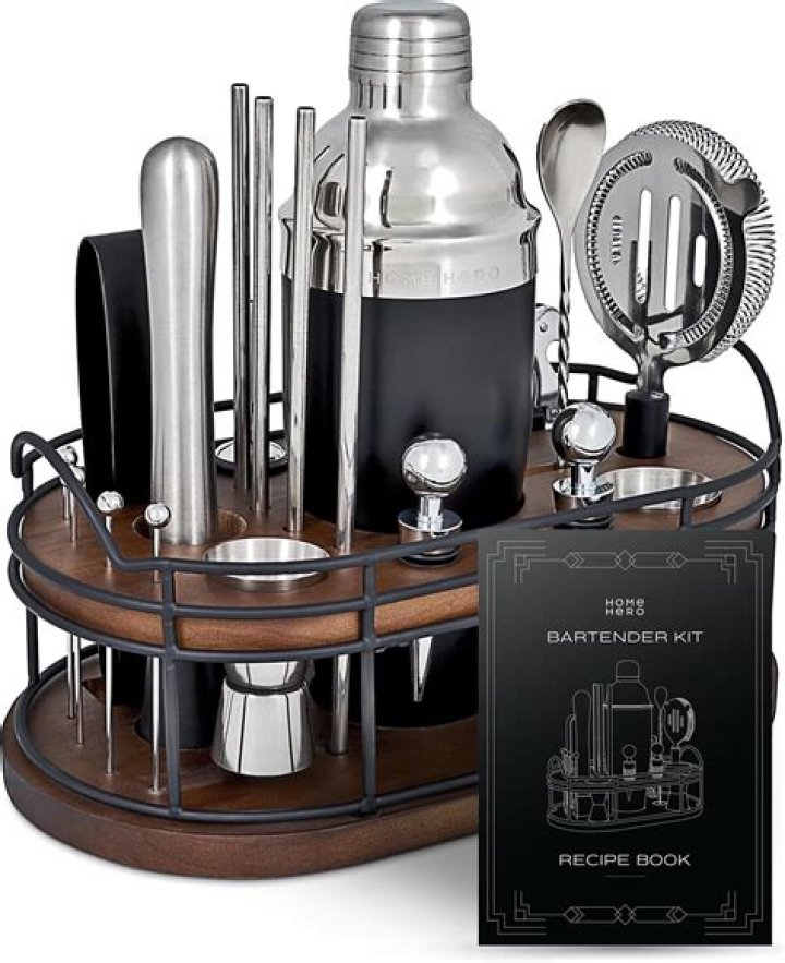 What comes in a bartending set?