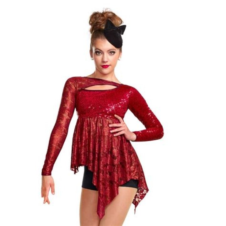 What costumes are used for jazz dance?