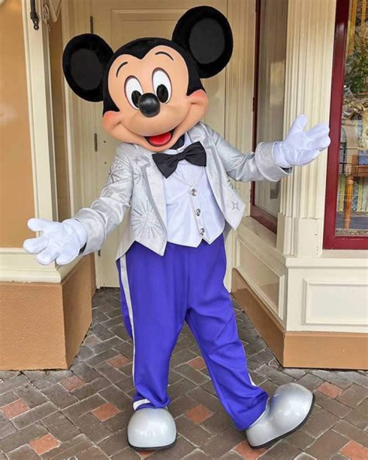 What did Elias Disney do for a living?