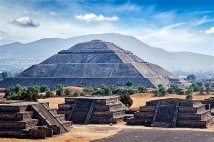 What did the Aztecs do for a living?