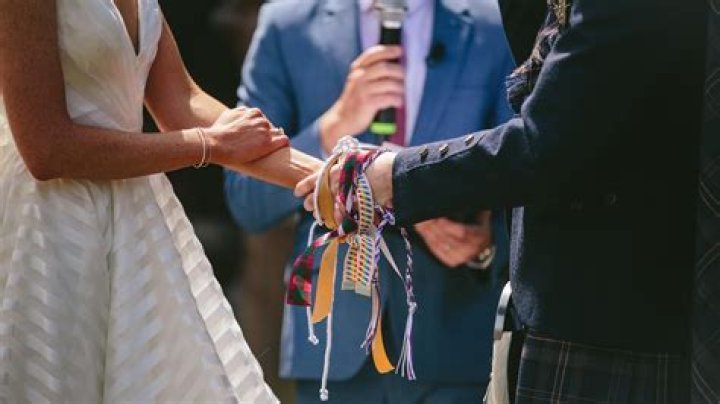 What do you call the art of knot tying in Japan?
