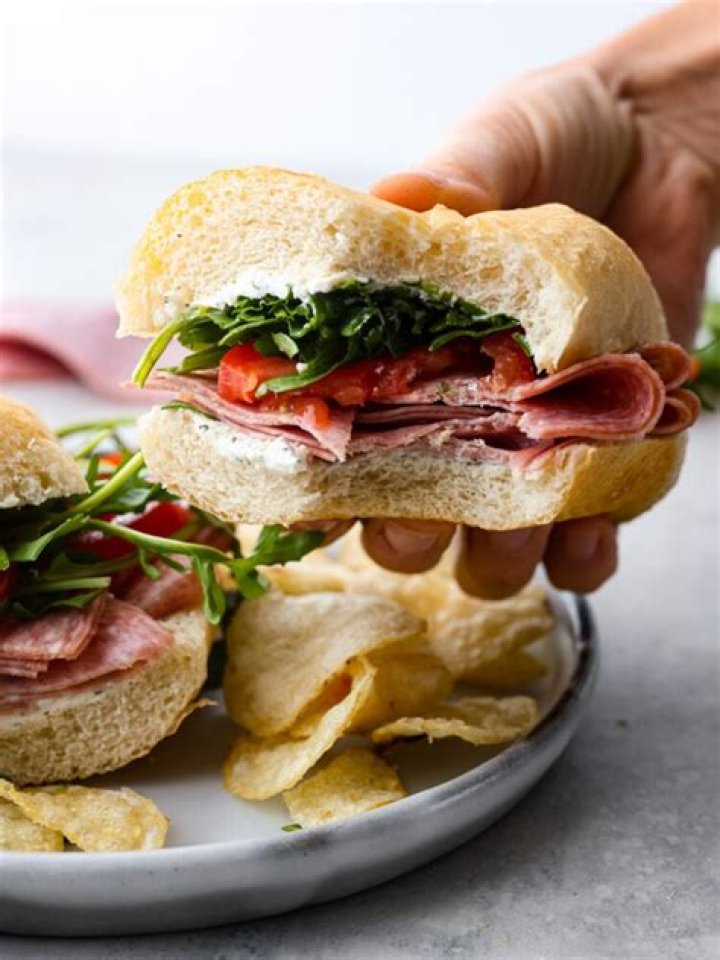 What do you put in a baguette?