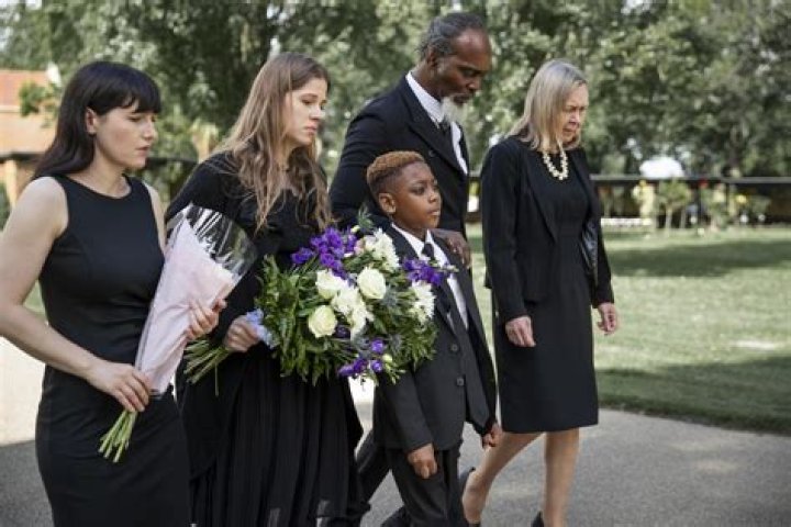 What do you wear to a Taiwanese funeral?