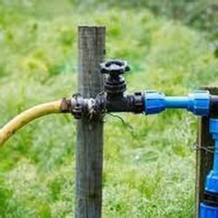 What does a camco water Bandit do?